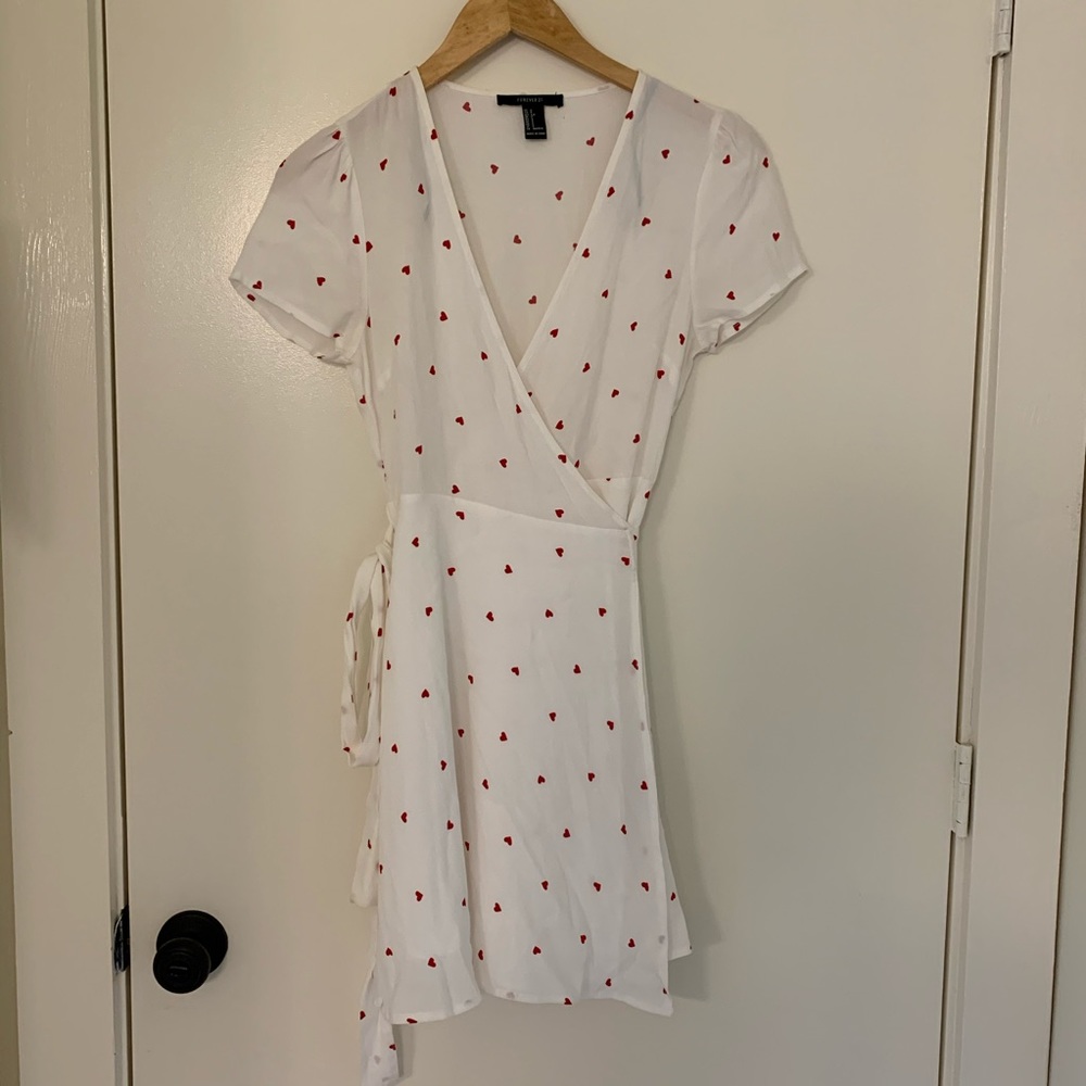SOLD🖤FOREVER 21 〰️ HEART WRAP DRESS ❤️ - Picture 2 of 8
